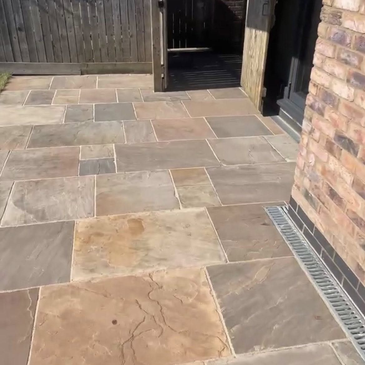 496999009_122108680886860328_1157431449138315038_n paving