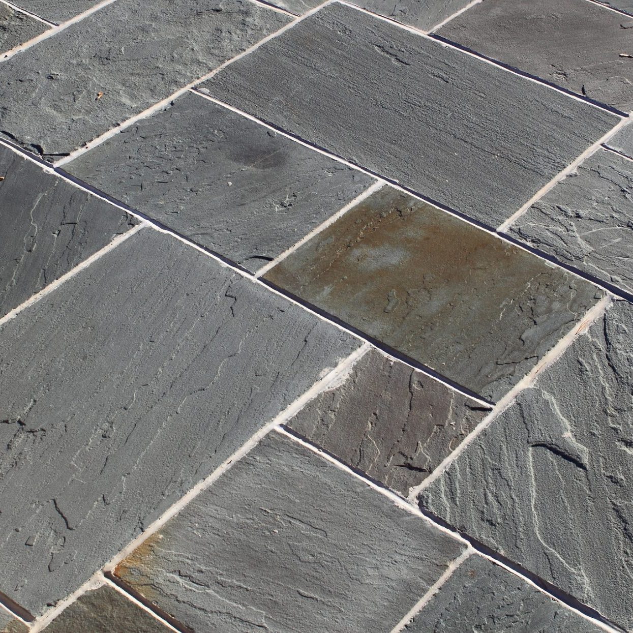 dreamstime_m_35098107 new paving