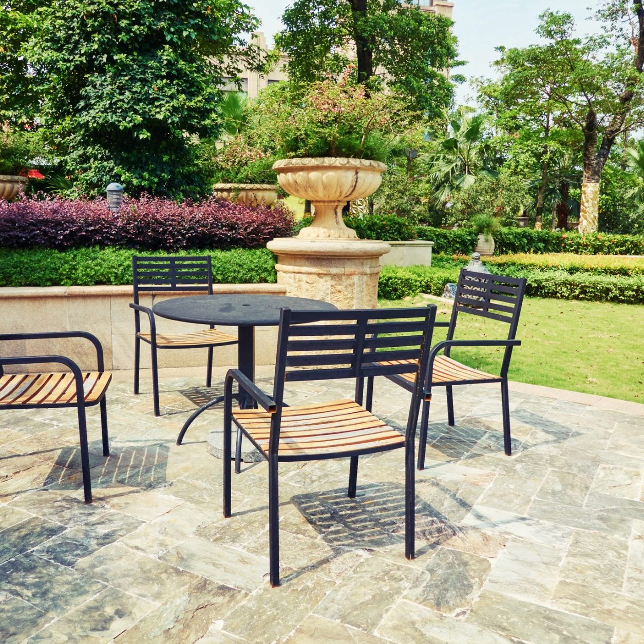 dreamstime_m_56681008 paving garden